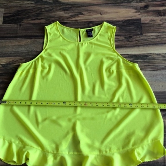 Torrid sleeveless top - Picture 7 of 8